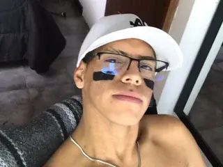 Streamate Nude Webcam of Jhonnbooy