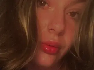 Streamate Free Porn Cam of ElsieStone
