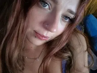 Streamate Free Porn Cam of FallenWillow
