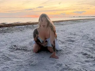 Streamate Sex Cam of Artistgirl