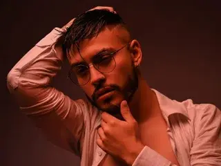 Streamate Nude Webcam of Aiden_Gray