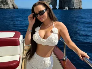 Streamate Nude Webcam of DaniellaRosexo