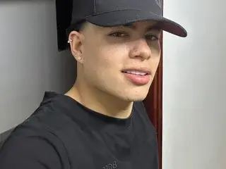 Streamate Best live sex cam show of Clayy_black