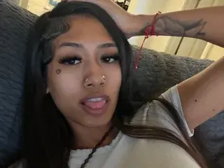 Streamate Sex Cam of KikiRoseXO
