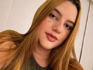 Streamate Free Live Porn of HaileiTimms