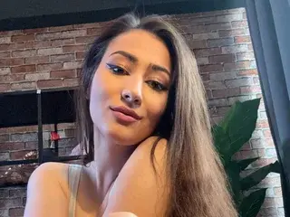 Streamate Free Porn Cam of IsoldeBlis
