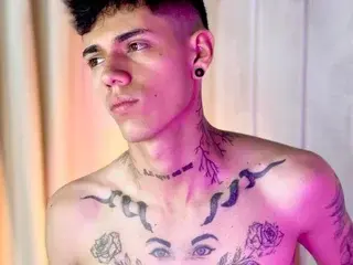 Streamate Adult Webcams of tommy_valverde