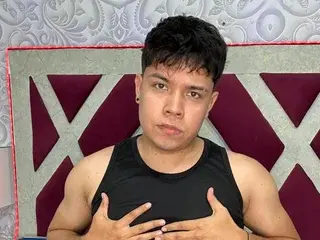 Streamate Free Porn Cam of AdrianWalker