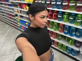 Streamate Watch Live Sex Cams of Victoria_broown