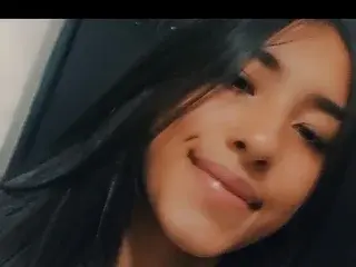 Streamate Sex Chat of KiraaMoon69