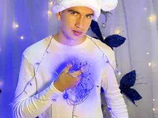 Streamate Sex Cam of mikaelslow