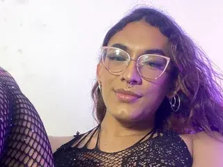 Streamate Live Sex Cam of camilahotss