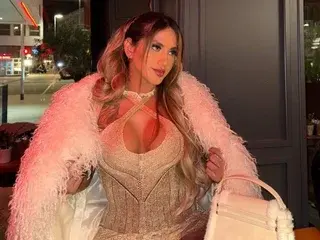 Streamate Sex Chat of QueenIsabella19