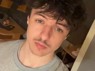 Streamate Sex Chat of Youngbo19