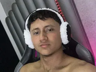 Streamate Live Sex Cam of Leoo_hot