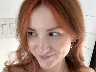 Streamate Free Porn Cam of PrettyCandyXX