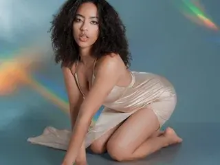 Streamate Free Live Porn of MirandaYong