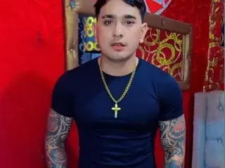 Streamate Live Porn of JHOVIPAIN