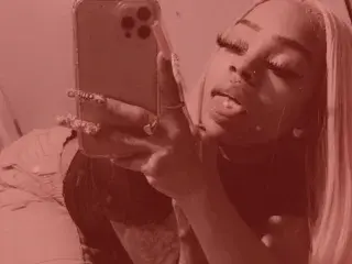 Streamate Live Sex Cam of QueeenJ