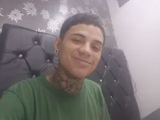 Streamate Free Porn Cam of exotic_hot_couple