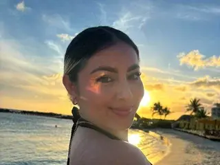 Streamate Sex Chat of ElinaHoney