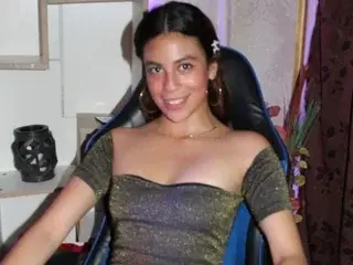 Streamate Nude Webcam of isisviasus