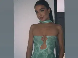 Streamate Free Porn Cam of emmaelliss