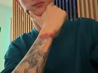 Streamate Best live sex cam show of TylerCat
