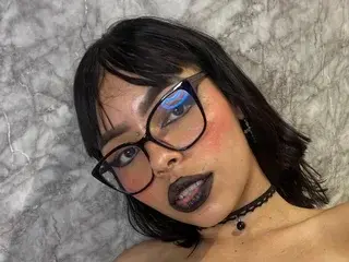 Streamate Live Sex Cam of GeekyNyveth