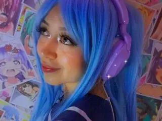 Streamate Live Sex of SmallMelody77