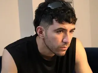 Streamate Live Porn of MaikyStar