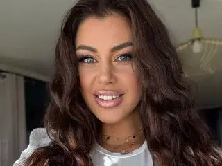Streamate Free Live Porn of Amida_Chris