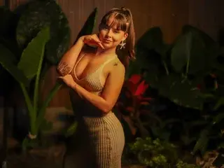Streamate Live Sex Cam of CARRIE_GB