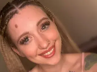 Streamate Nude Webcam of PixieSmiles