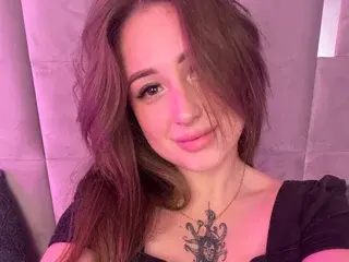 Streamate Live Sex of PrettyAdellee