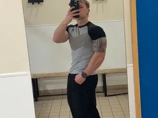 Streamate Free Live Porn of Athleticman56