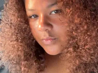 Streamate Free Live Porn of CurvySiennaxx