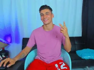 Streamate Nude Webcam of max_wild18