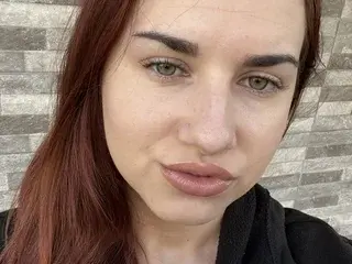 Streamate Adult Webcam of LYIAANA