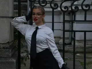 Streamate Live Sex of AmalDoll