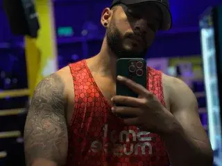 Streamate Live Porn of Mike_Savage