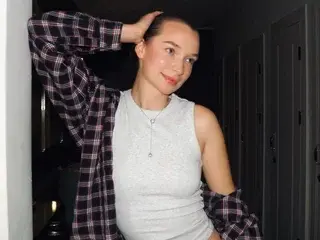 Streamate Free Porn Cam of VeronicaIrresistible