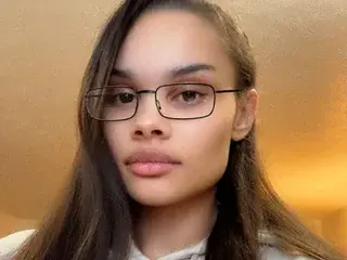 Streamate Free Live Porn of KarmelKarma69