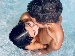 Streamate Sex Cam of LuisaAndVictor