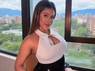 Streamate Live Porn of AlejaFlores