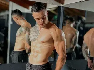 Streamate Live Porn of AlexanderCollim