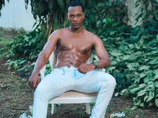 Streamate Sex Cam of Itan19