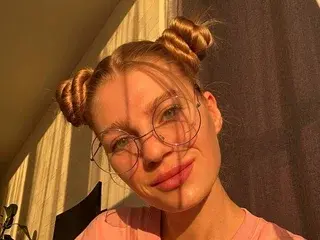 Streamate Live Porn of AlissMil