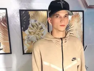 Streamate Free Porn Cam of Donnie_lanz