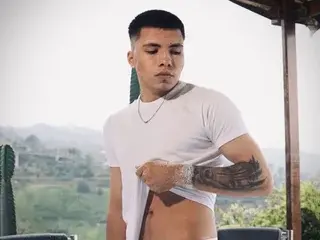 Streamate Live Sex Cam of LoganGreys